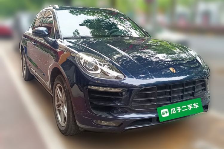 Used Porsche Macan 2017 Macan 2.0T Front Right 45 Deg