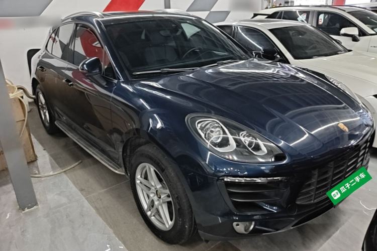 Used Porsche Macan 2017 Macan 2.0T Front Right 45 Deg