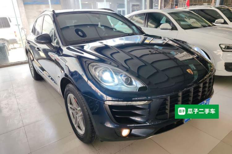 Used Porsche Macan 2017 Macan 2.0T Front Right 45 Deg