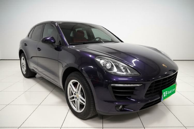 Used Porsche Macan 2017 Macan 2.0T Front Right 45 Deg
