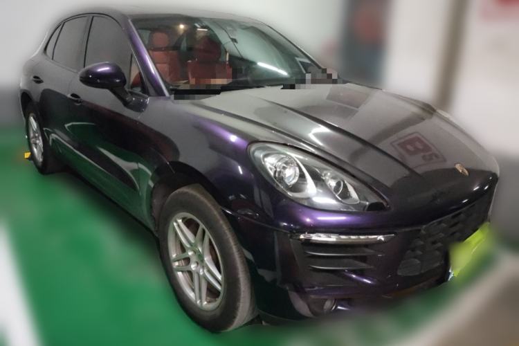 Used Porsche Macan 2017 Macan 2.0T Front Right 45 Deg