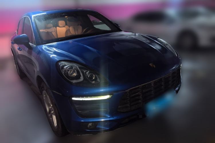 Used Porsche Macan 2017 Macan 2.0T Front Right 45 Deg