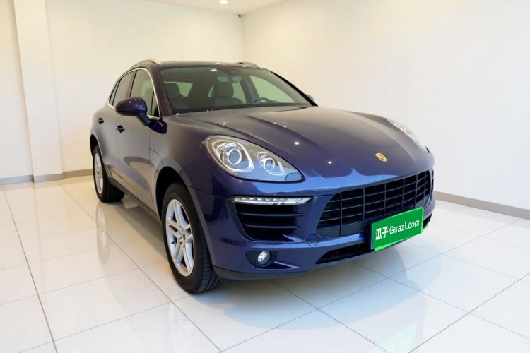 Used Porsche Macan 2017 Macan S 3.0T Front Right 45 Deg