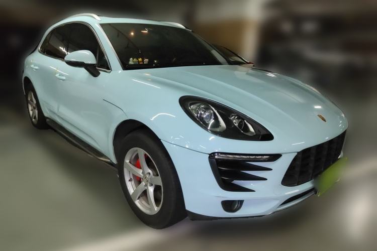 Used Porsche Macan 2017 Macan 2.0T Front Right 45 Deg