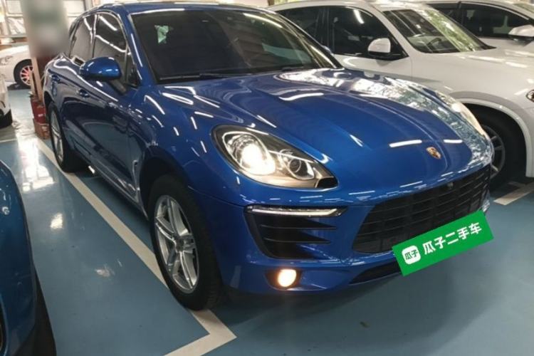 Used Porsche Macan 2017 Macan S 3.0T Front Right 45 Deg