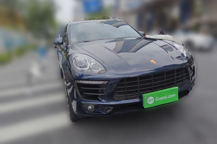 Used Porsche Macan 2017 Macan 2.0T Front Right 45 Deg
