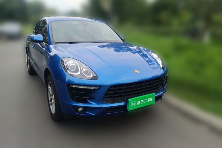 Used Porsche Macan 2017 Macan 2.0T Front Right 45 Deg
