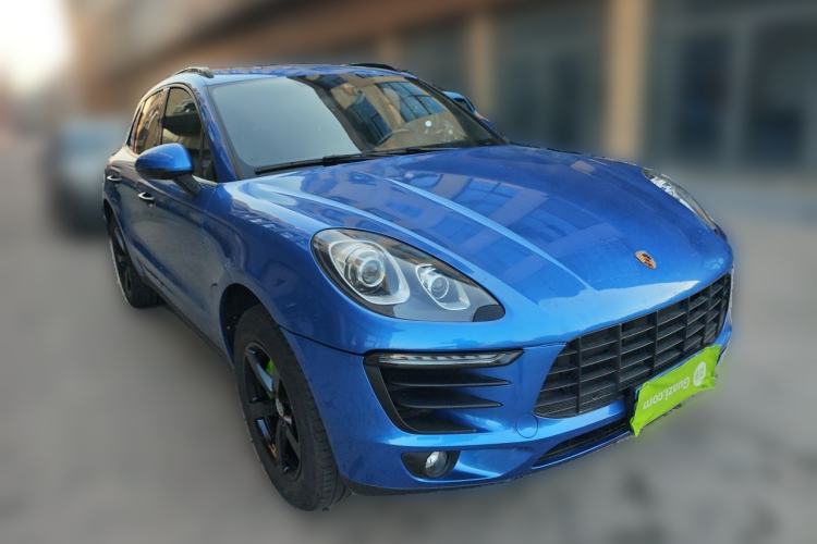 Used Porsche Macan 2017 Macan 2.0T Front Right 45 Deg