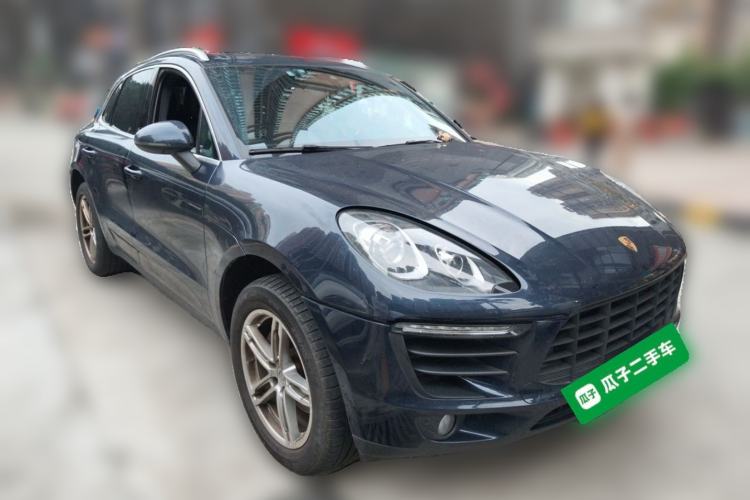Used Porsche Macan 2017 Macan 2.0T Front Right 45 Deg