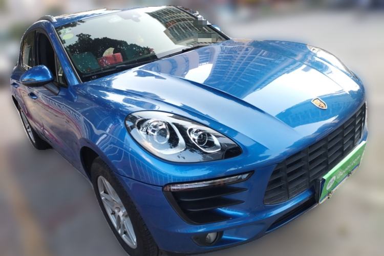 Used Porsche Macan 2017 Macan 2.0T Front Right 45 Deg
