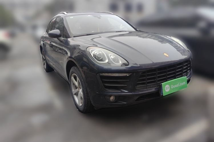 Used Porsche Macan 2017 Macan 2.0T Front Right 45 Deg