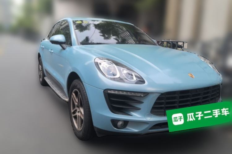 Used Porsche Macan 2017 Macan 2.0T Front Right 45 Deg
