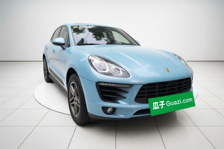 Used Porsche Macan 2017 Macan 2.0T Front Right 45 Deg