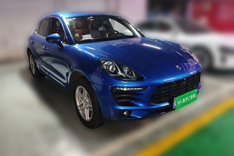 Used Porsche Macan 2017 Macan 2.0T Front Right 45 Deg