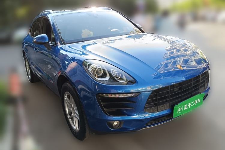 Used Porsche Macan 2017 Macan 2.0T Front Right 45 Deg