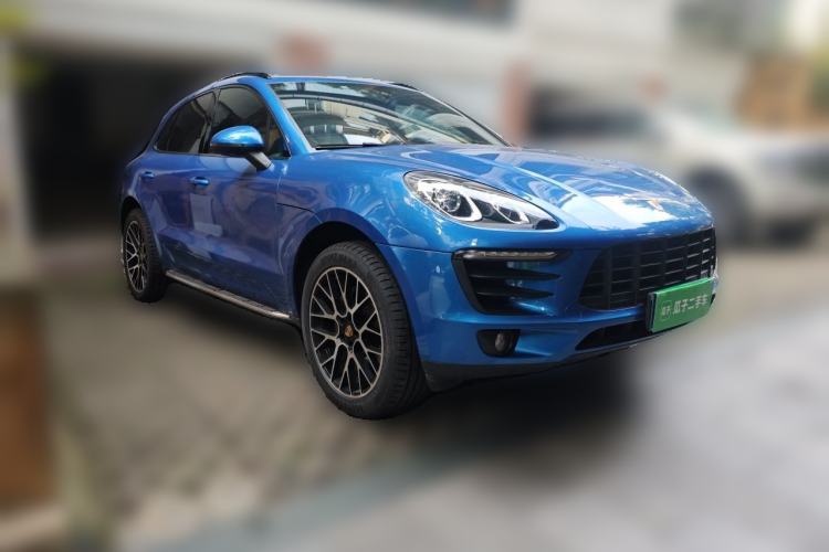 Used Porsche Macan 2017 Macan 2.0T Front Right 45 Deg