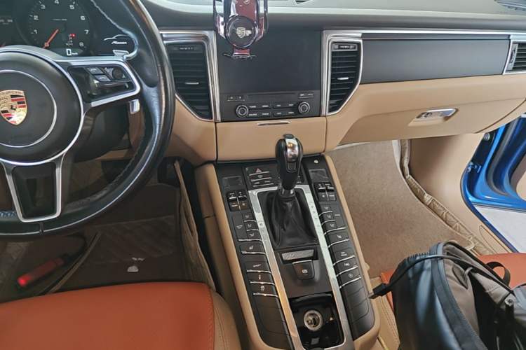 Used Porsche Macan 2017 Macan 2.0T Gear Lever