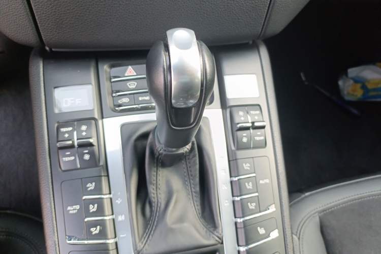 Used Porsche Macan 2017 Macan 2.0T Gear Lever