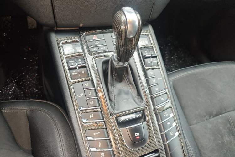 Used Porsche Macan 2017 Macan 2.0T Gear Lever