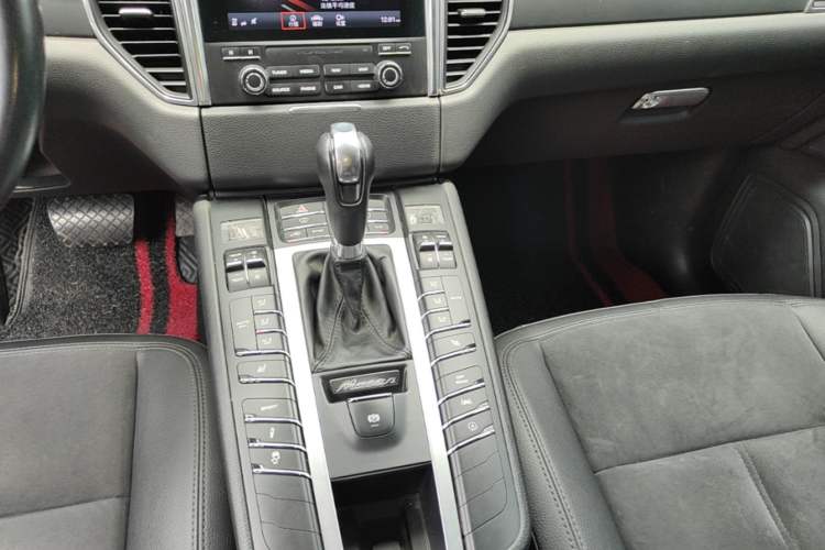 Used Porsche Macan 2017 Macan 2.0T Gear Lever