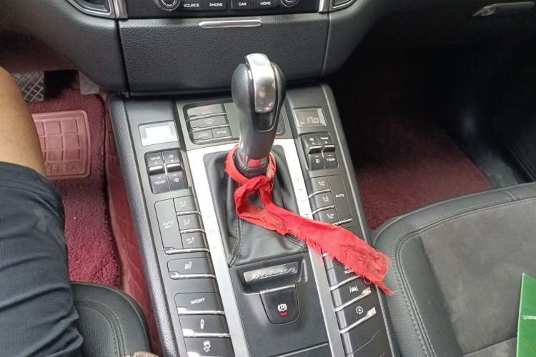 Used Porsche Macan 2017 Macan 2.0T Gear Lever