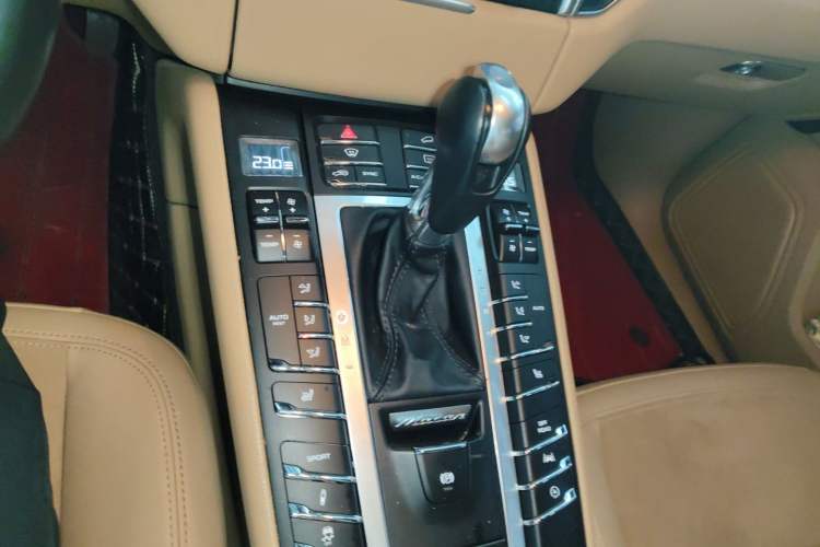Used Porsche Macan 2017 Macan 2.0T Gear Lever