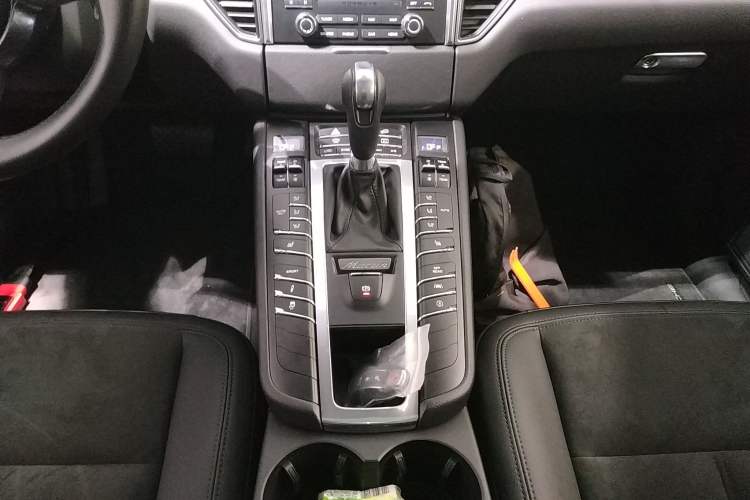 Used Porsche Macan 2017 Macan 2.0T Gear Lever