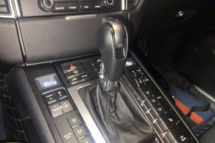 Used Porsche Macan 2017 Macan 2.0T Gear Lever