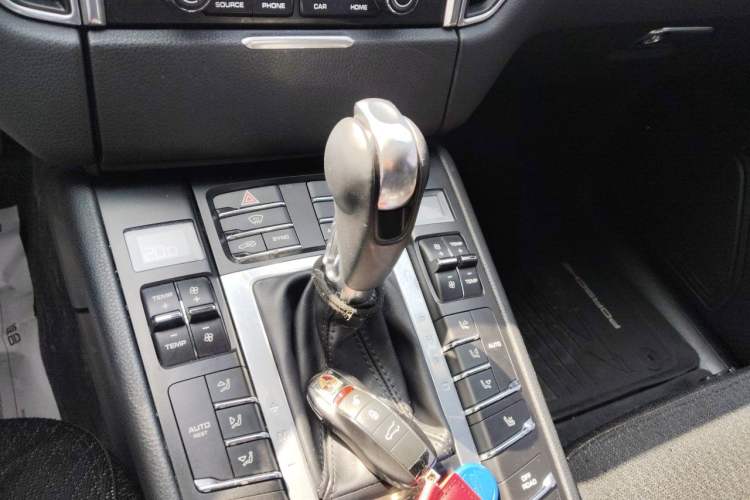 Used Porsche Macan 2017 Macan 2.0T Gear Lever