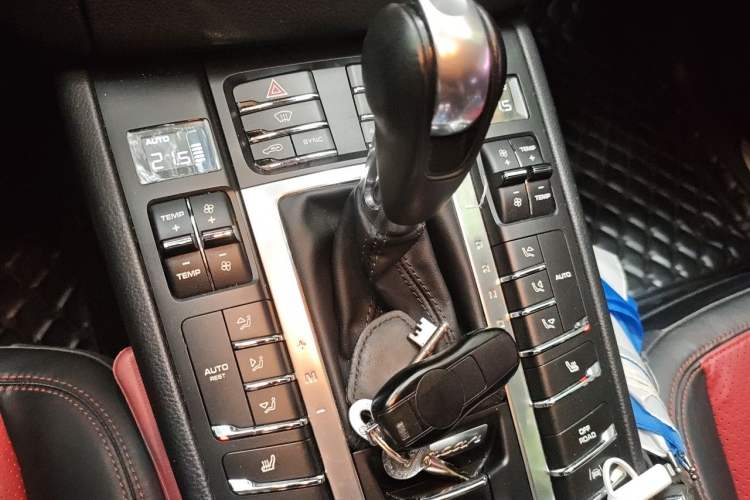 Used Porsche Macan 2017 Macan 2.0T Gear Lever