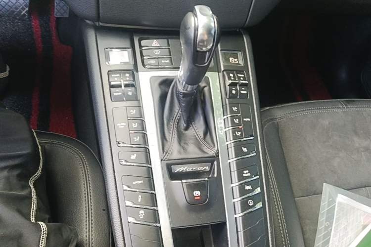 Used Porsche Macan 2017 Macan 2.0T Gear Lever