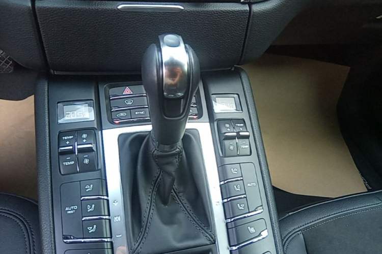 Used Porsche Macan 2017 Macan 2.0T Gear Lever