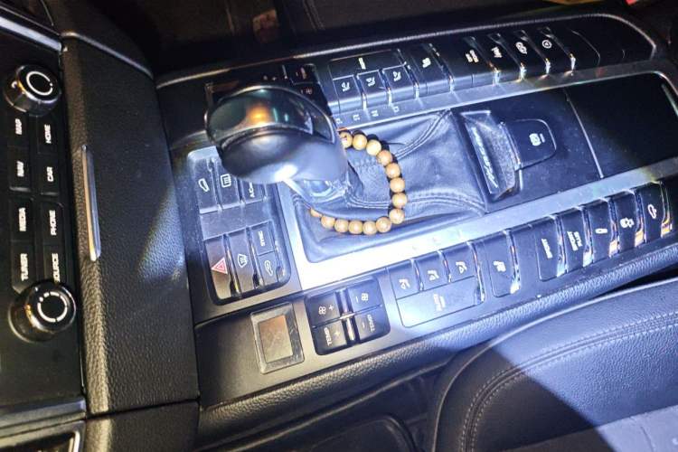 Used Porsche Macan 2017 Macan 2.0T Gear Lever