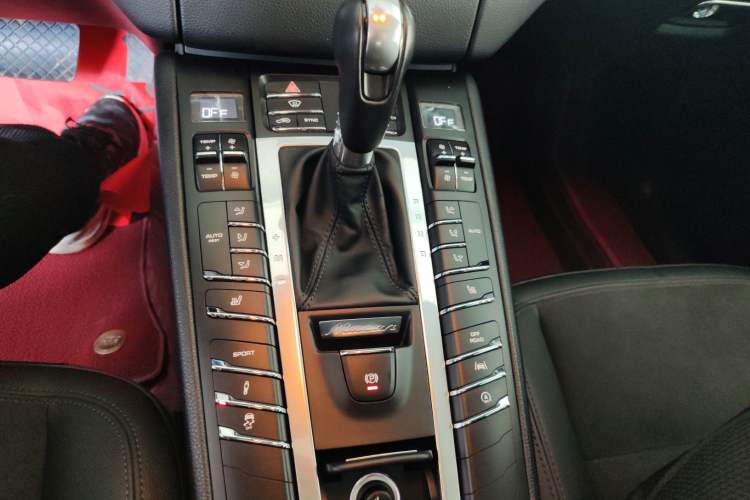 Used Porsche Macan 2017 Macan 2.0T Gear Lever