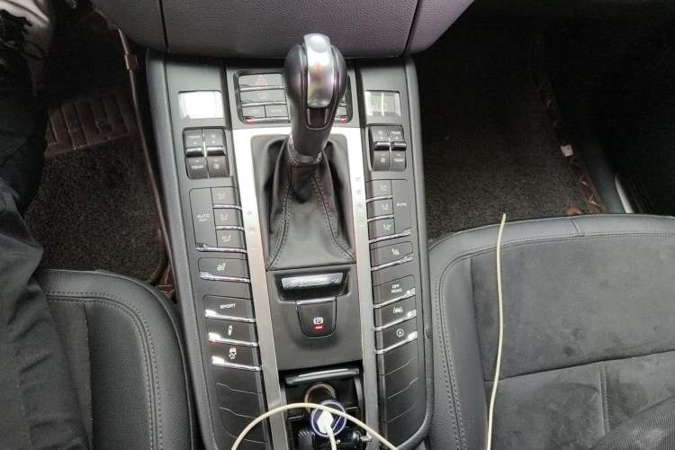 Used Porsche Macan 2017 Macan 2.0T Gear Lever
