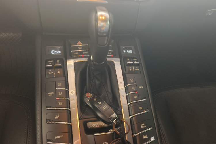 Used Porsche Macan 2017 Macan S 3.0T Gear Lever