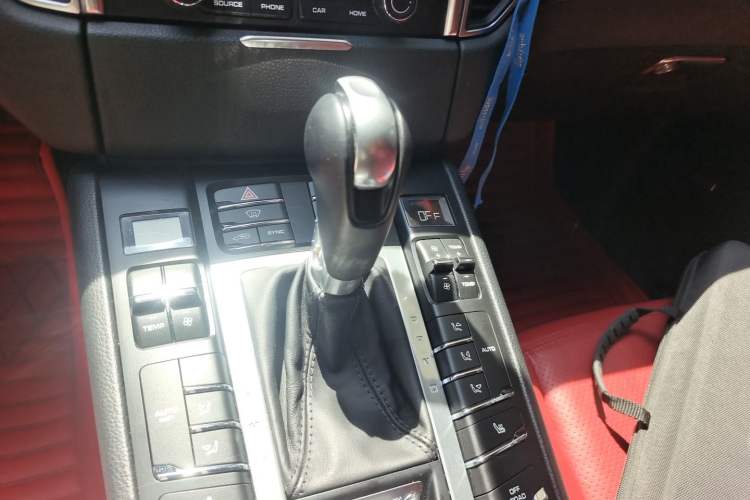 Used Porsche Macan 2017 Macan GTS 3.0T Gear Lever