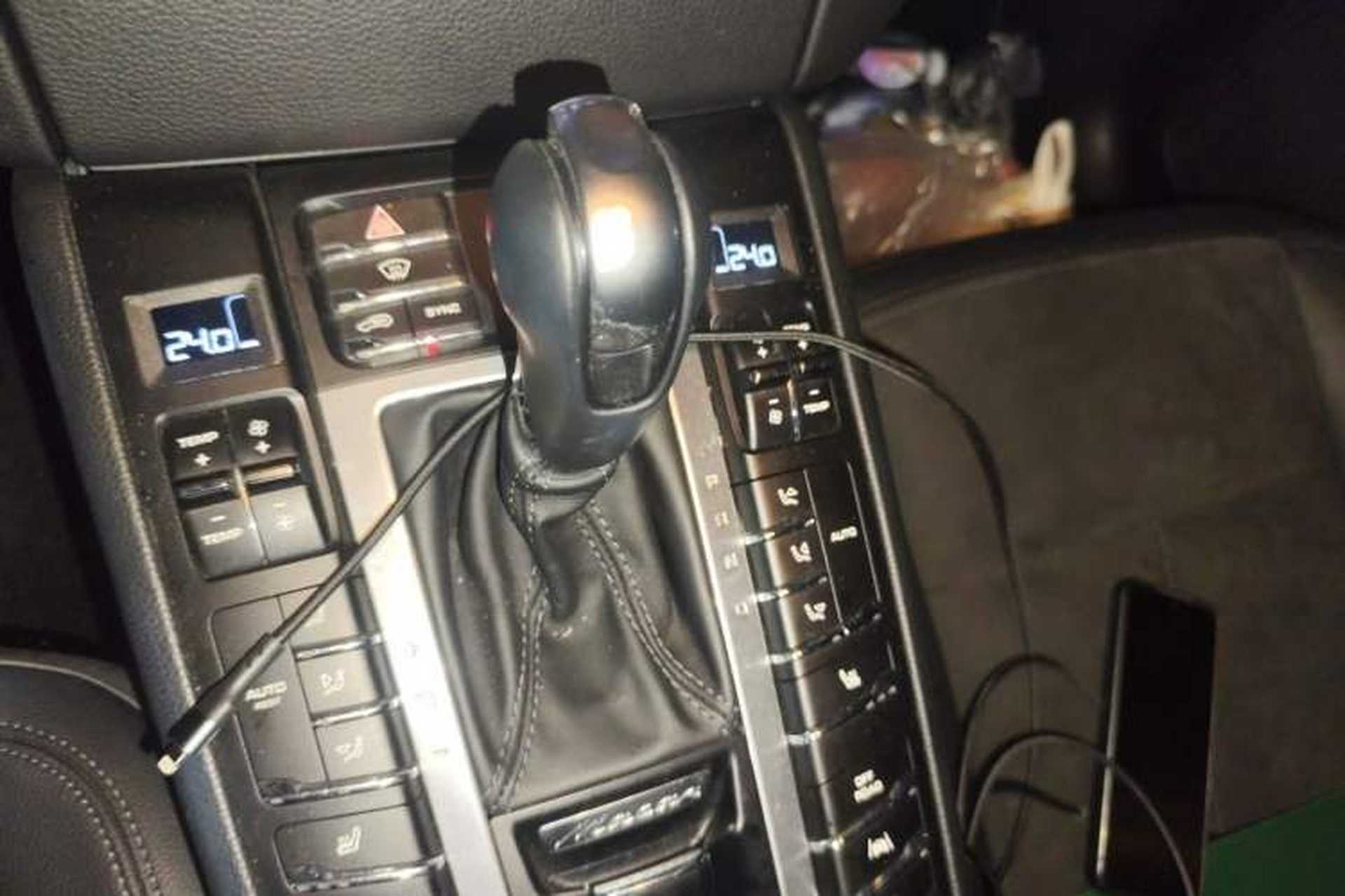 Used Porsche Macan 2017 Macan 2.0T Gear Lever