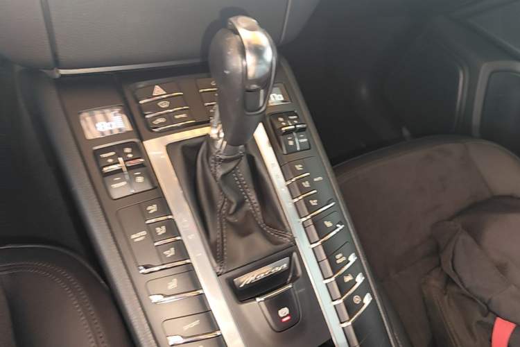 Used Porsche Macan 2017 Macan 2.0T Gear Lever