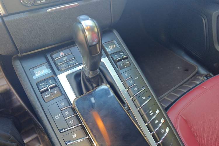 Used Porsche Macan 2017 Macan 2.0T Gear Lever