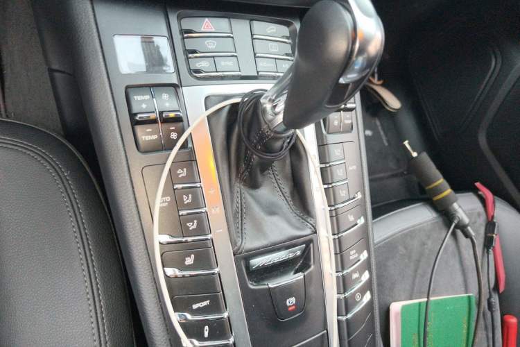 Used Porsche Macan 2017 Macan 2.0T Gear Lever
