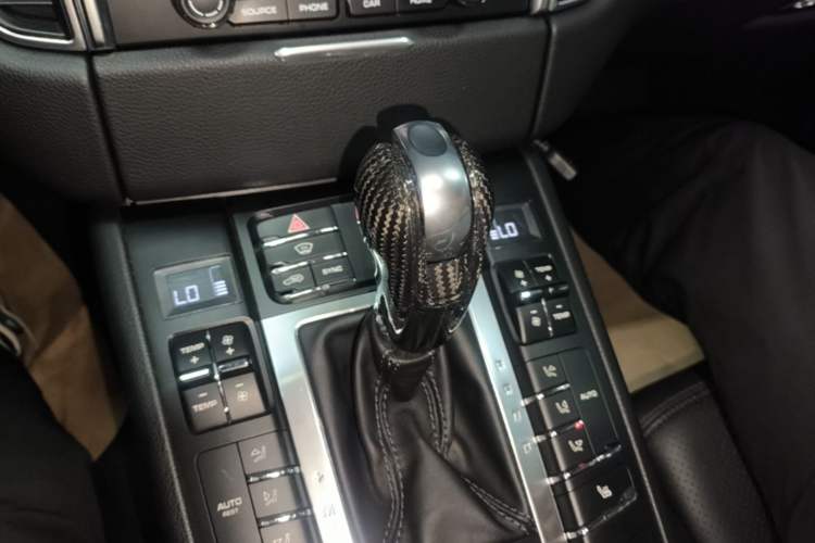 Used Porsche Macan 2017 Macan S 3.0T Gear Lever