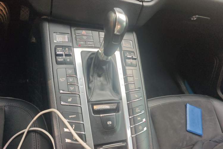 Used Porsche Macan 2017 Macan 2.0T Gear Lever