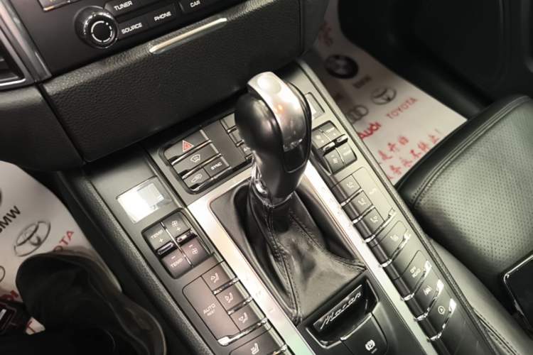 Used Porsche Macan 2017 Macan 2.0T Gear Lever