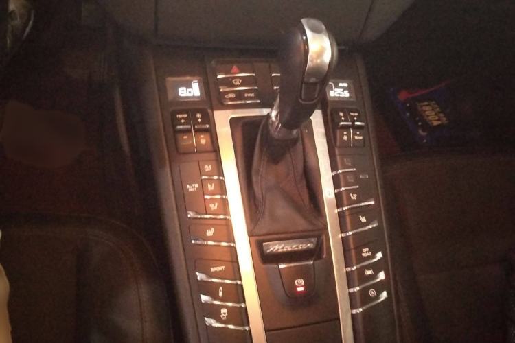 Used Porsche Macan 2017 Macan 2.0T Gear Lever