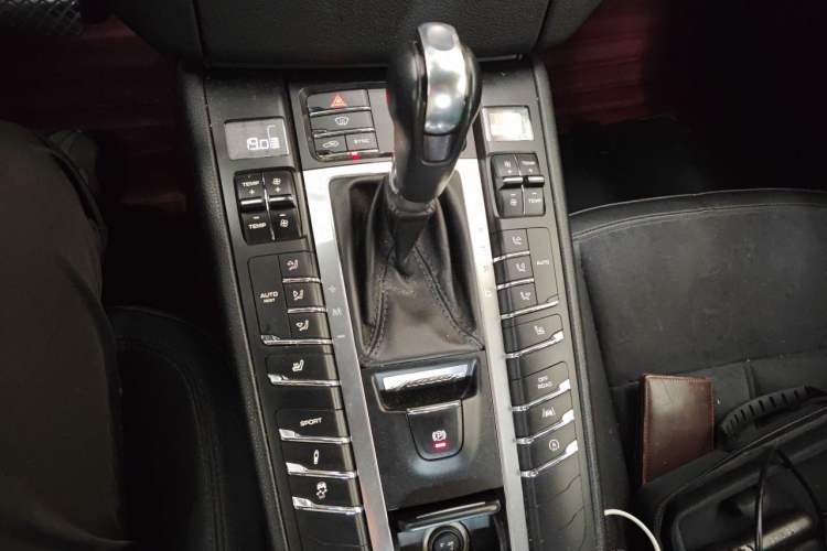 Used Porsche Macan 2017 Macan 2.0T Gear Lever