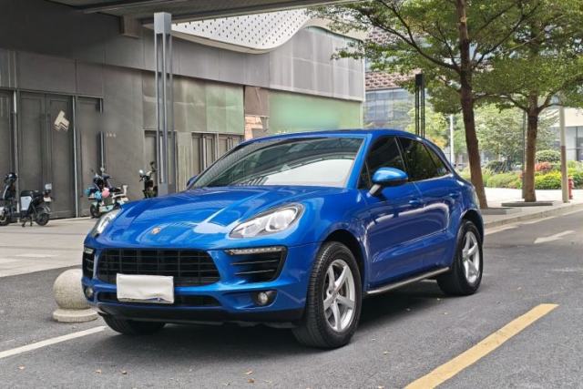 Ojetý Porsche Macan 2017 Macan 2.0T
