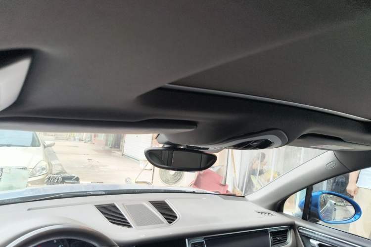 Used Porsche Macan 2017 Macan 2.0T Headliner