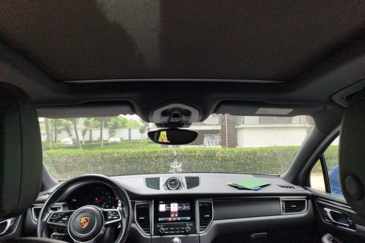 Used Porsche Macan 2017 Macan 2.0T Headliner