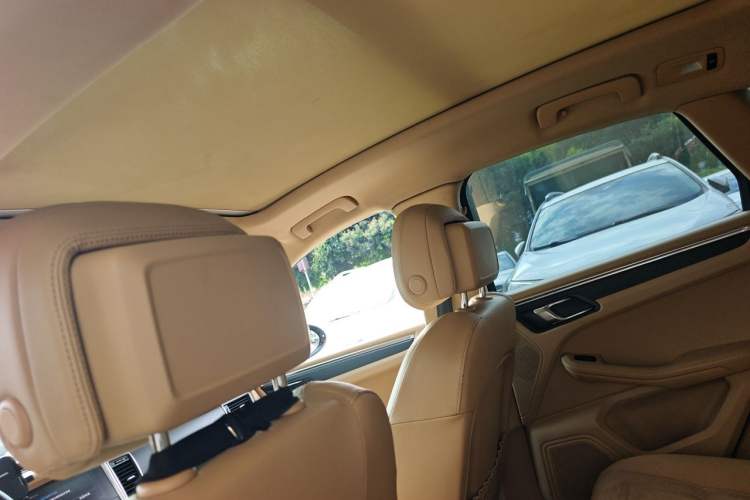 Used Porsche Macan 2017 Macan 2.0T Headliner